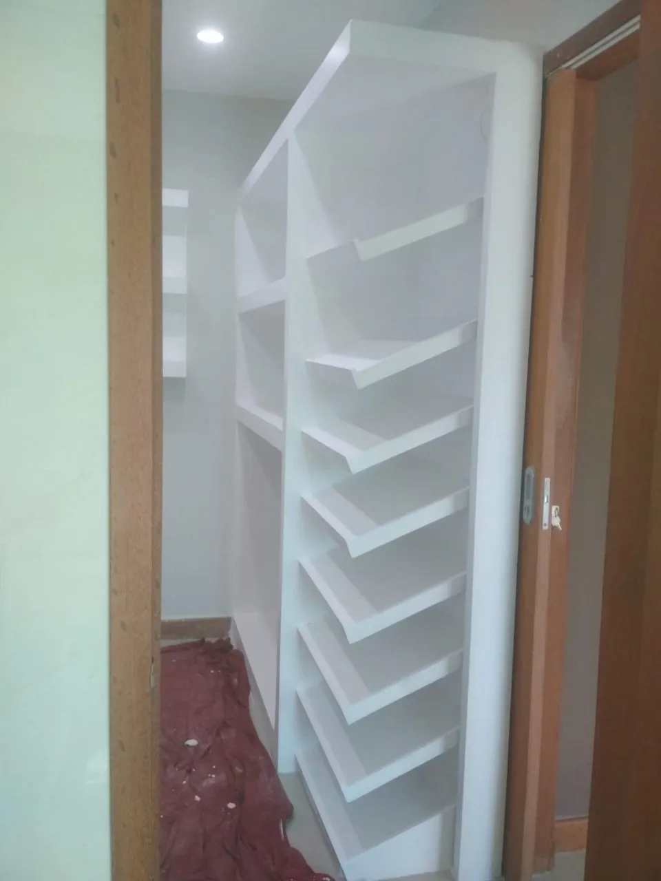 Nicho em Drywall com Prateleiras