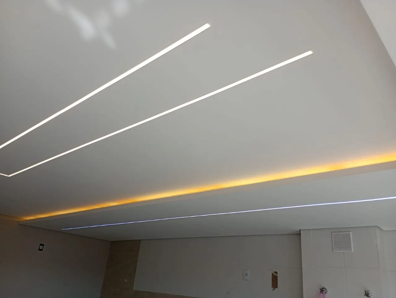 Sanca com LED Linear